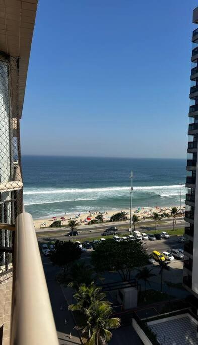 Apto De Frente Ao Mar